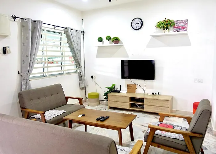 Ipoh Cozy Homestay For 10-13Pax